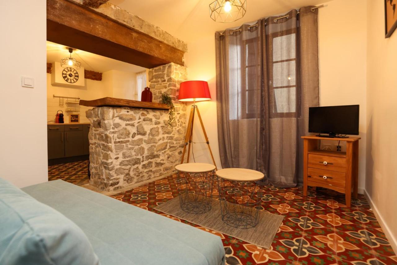 Studio Du Charme Medieval Conciergeriedamecarcas Carcassonne Bagian luar foto